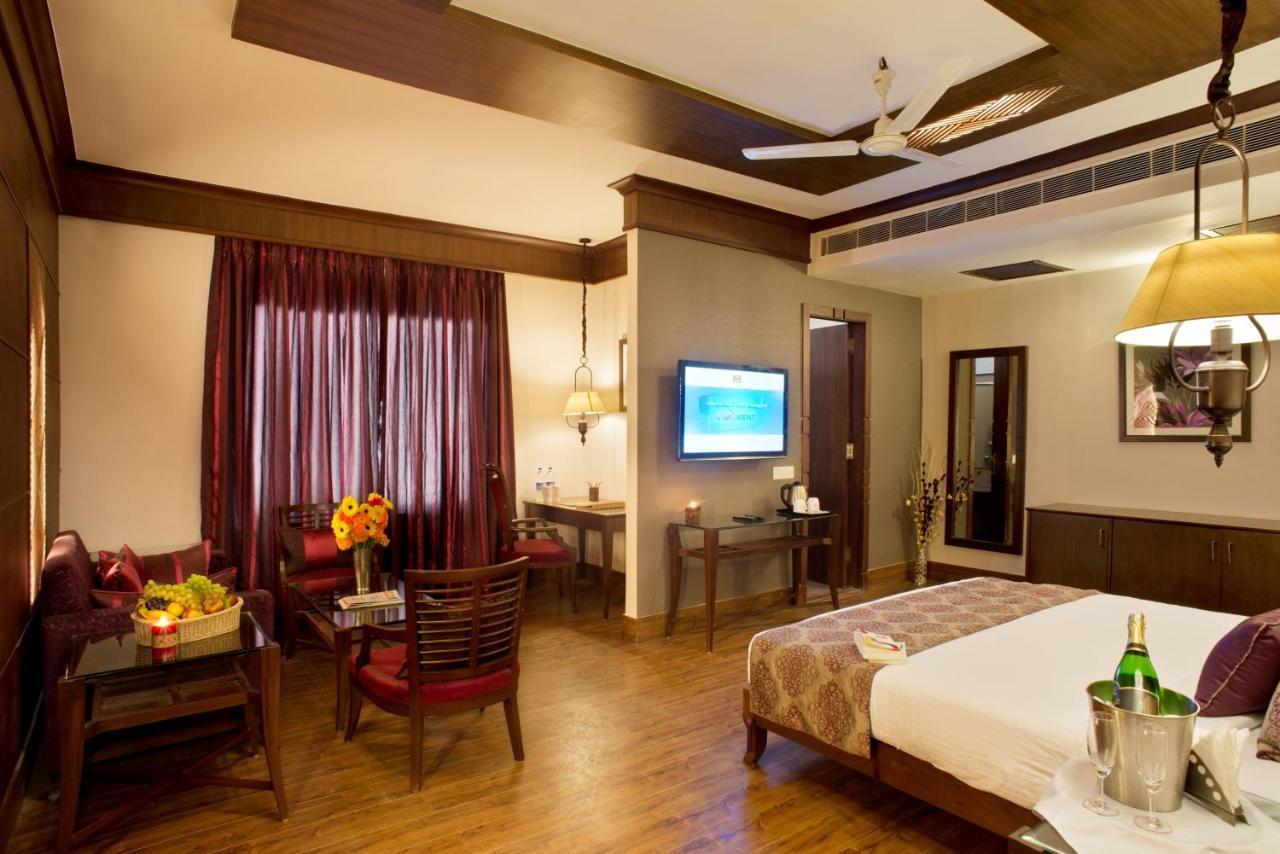 The Manor Kashipur By Leisure Hotels Exterior photo