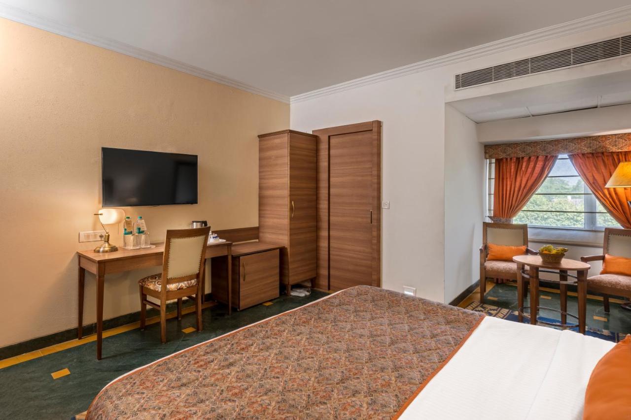 The Manor Kashipur By Leisure Hotels Exterior photo